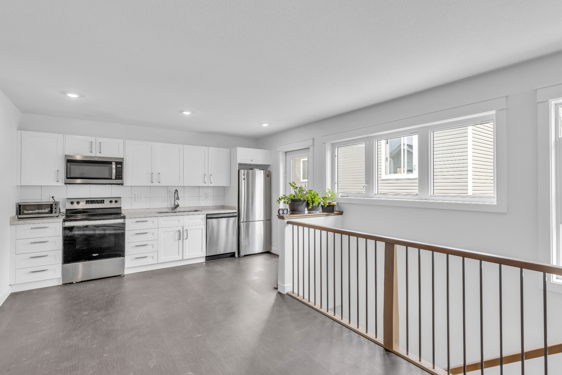 萨斯卡通【Optimist Park 对面 | 河西小户型2房联排 | 带车库】--林与唐地产 - 4